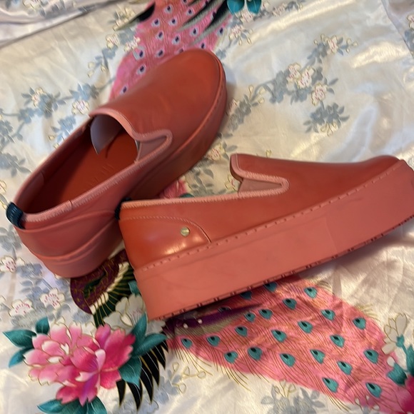 NWOT Neverever Platform Sneakers Size 7 - Picture 4 of 8